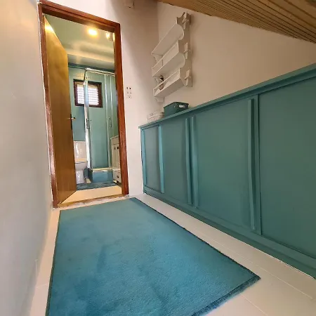 Planinska Kuca Koreni