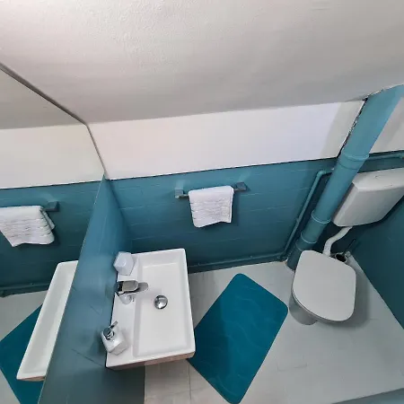 Planinska Kuca Koreni *