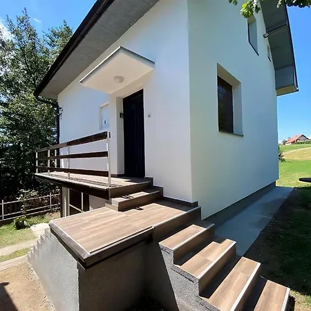 Planinska Kuca Koreni *