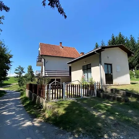 Planinska Kuca Koreni * Jasikovice