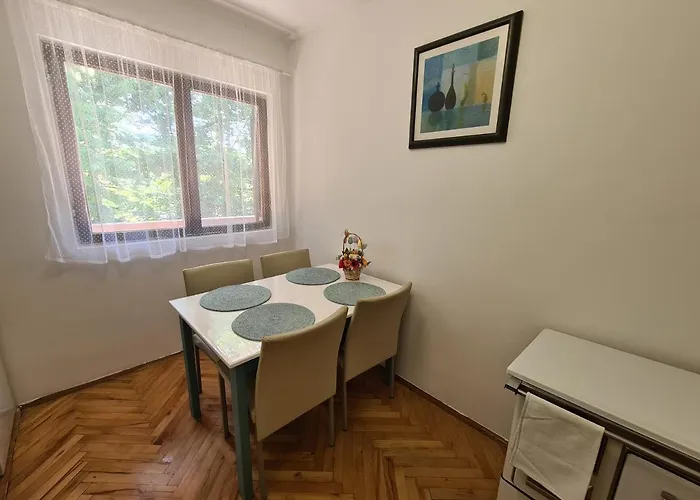 Planinska Kuca Koreni * Jasikovice