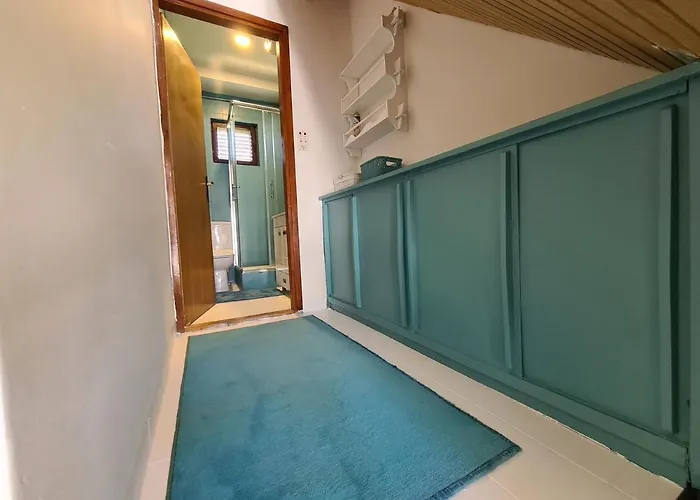 Planinska Kuca Koreni